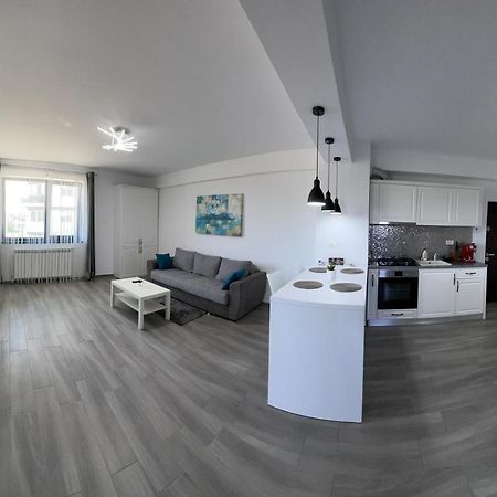 Ls Lake Apartment Mamaia Nord Нэводари Экстерьер фото