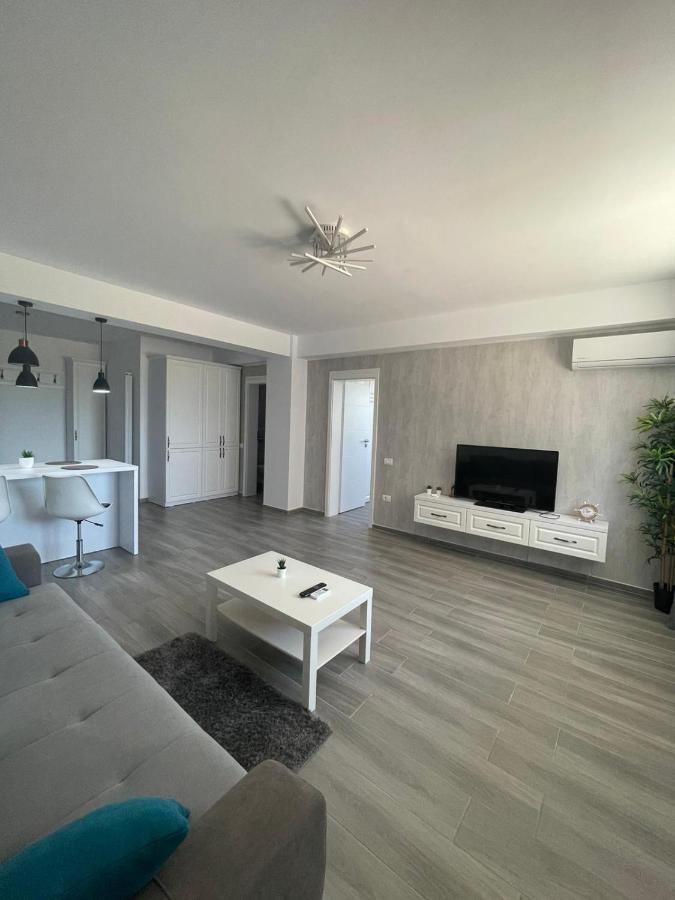 Ls Lake Apartment Mamaia Nord Нэводари Экстерьер фото
