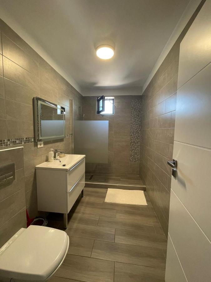 Ls Lake Apartment Mamaia Nord Нэводари Экстерьер фото